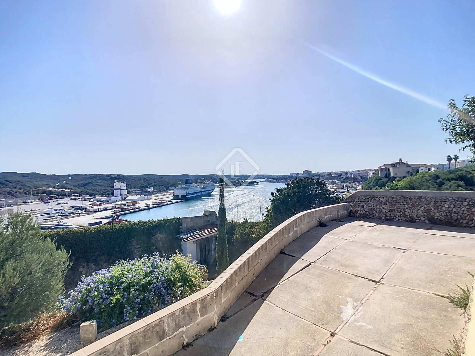 4 slaapkamer Villa te koop in Mahon / Mao met zwembad garage - € 690.000 (Ref: 8454026)