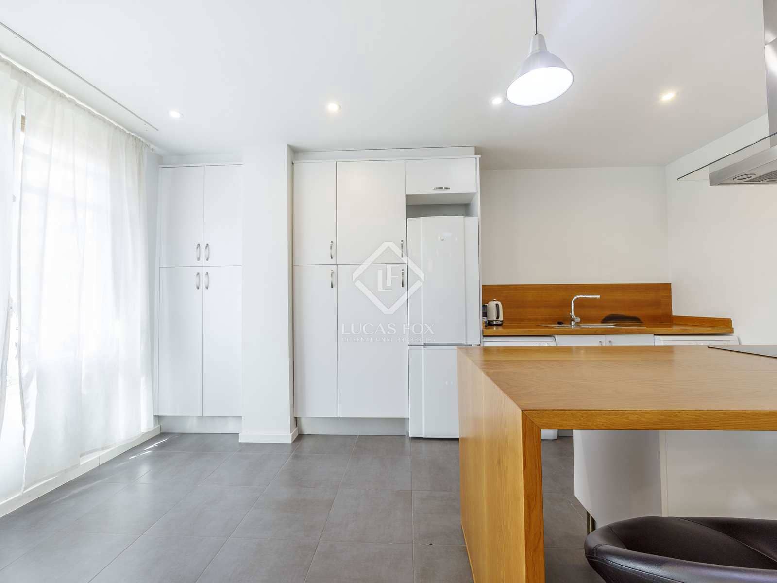 3 quarto Apartamento para arrendar em Valencia cidade - 2 300 € (Ref: 8456278)