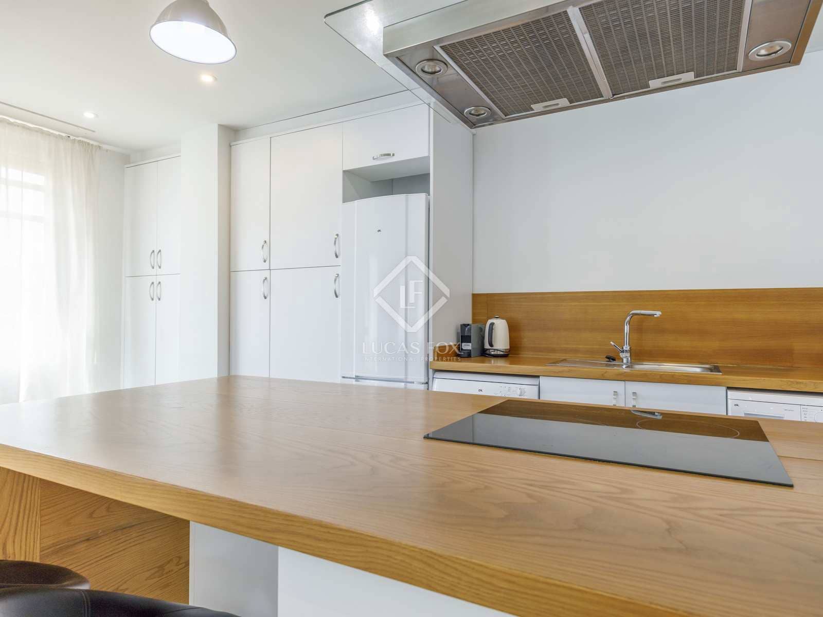 3 quarto Apartamento para arrendar em Valencia cidade - 2 300 € (Ref: 8456278)