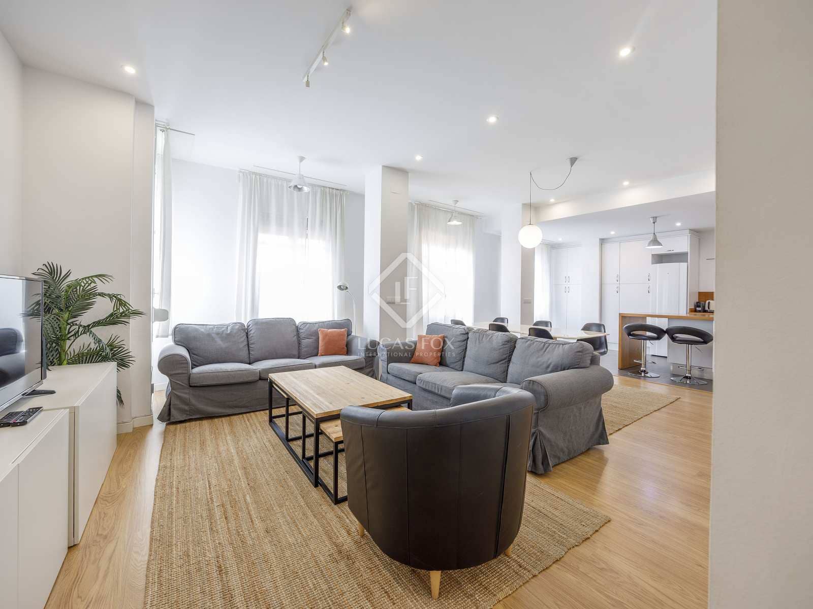 3 quarto Apartamento para arrendar em Valencia cidade - 2 300 € (Ref: 8456278)