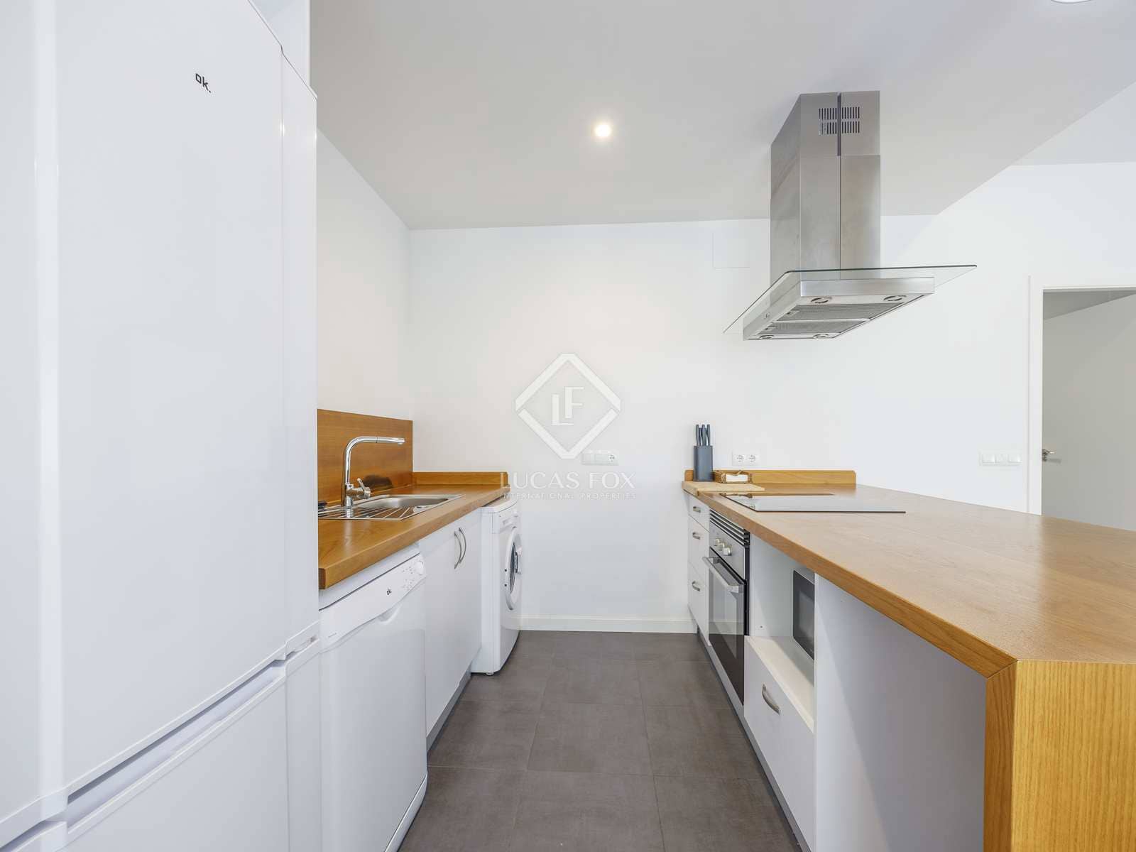 3 quarto Apartamento para arrendar em Valencia cidade - 2 300 € (Ref: 8456278)