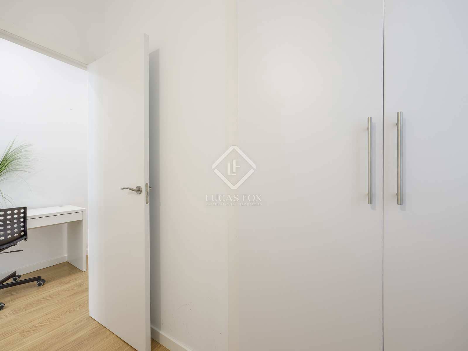 3 quarto Apartamento para arrendar em Valencia cidade - 2 300 € (Ref: 8456278)