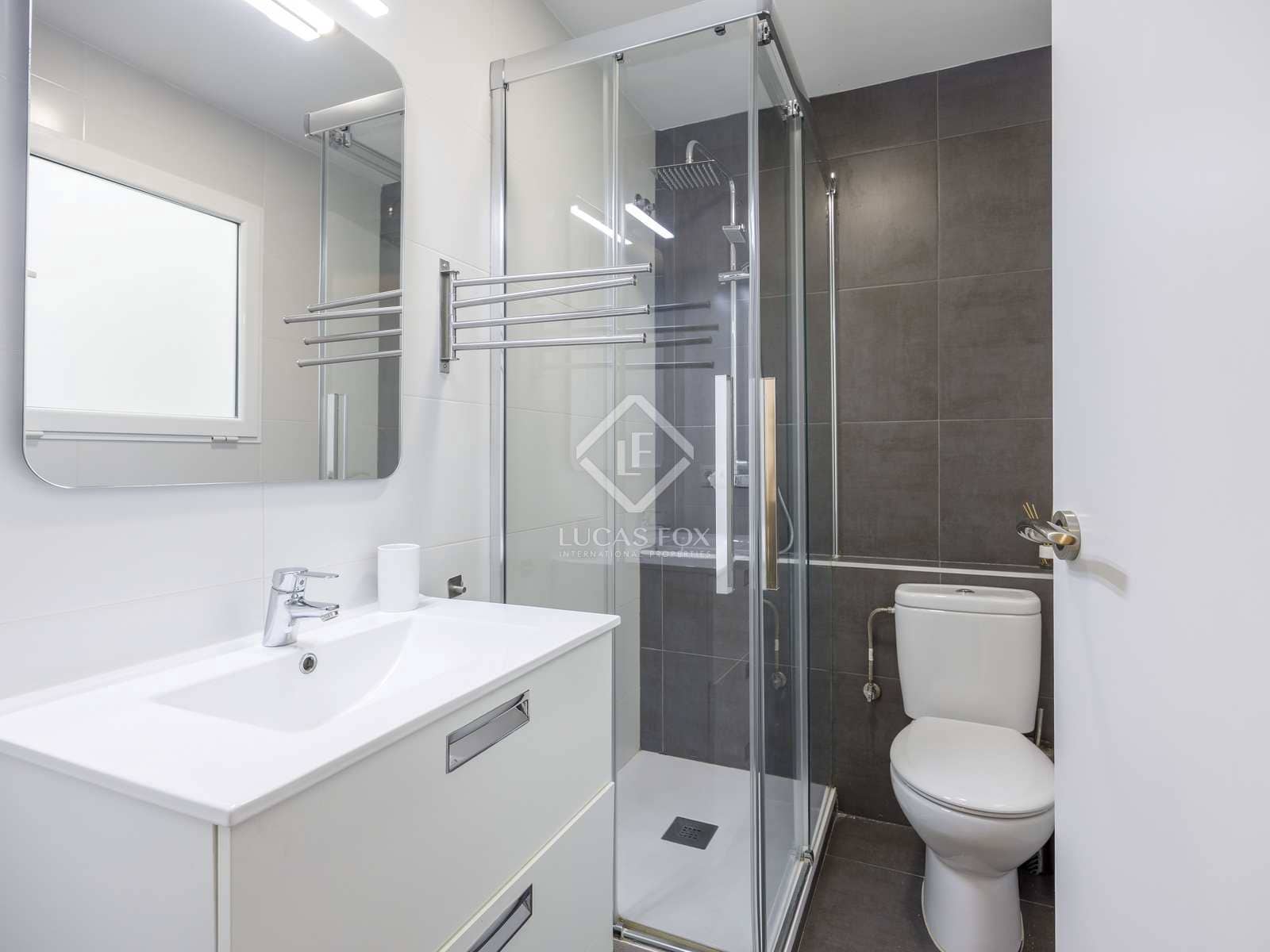 3 quarto Apartamento para arrendar em Valencia cidade - 2 300 € (Ref: 8456278)