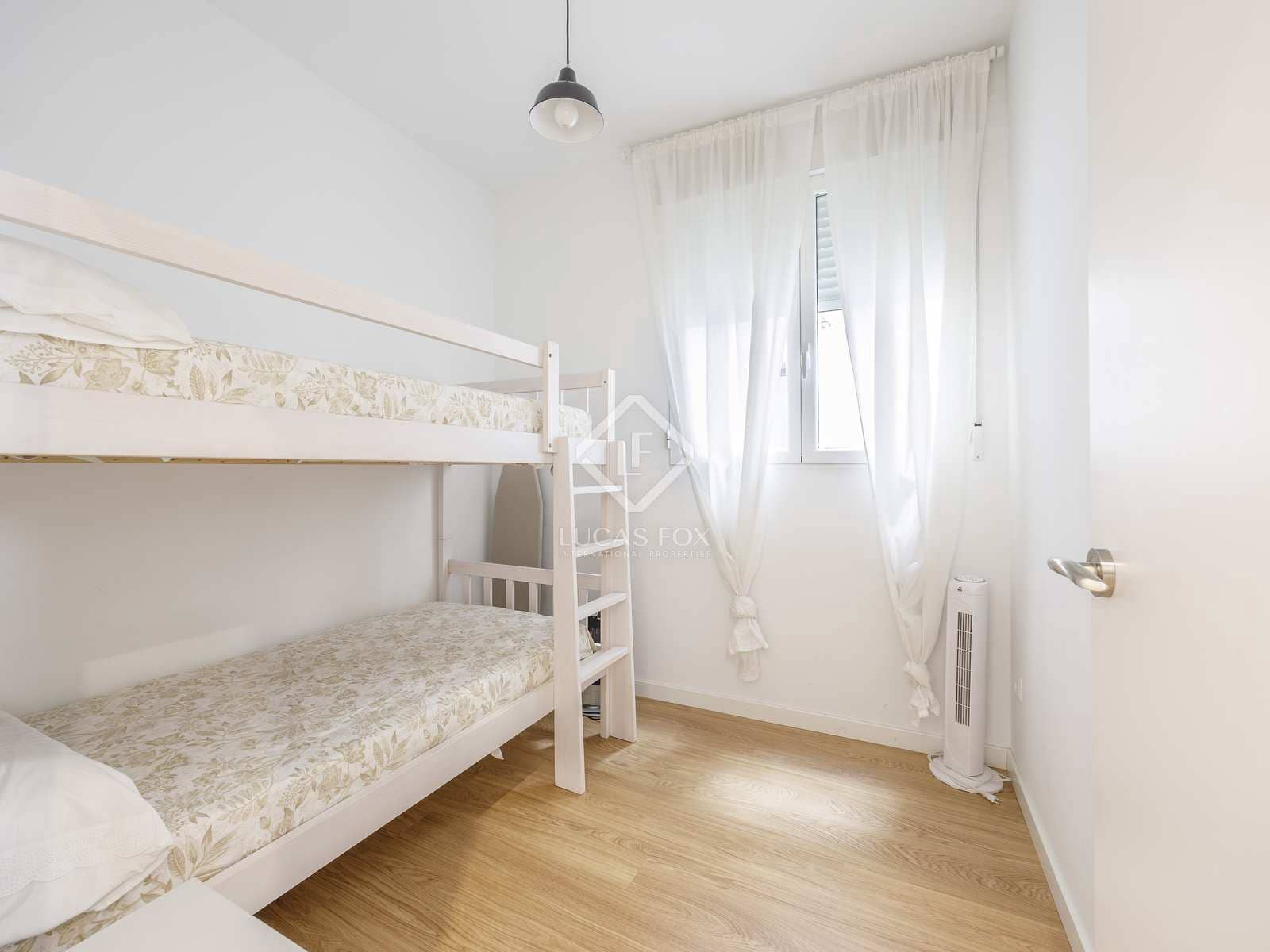 3 quarto Apartamento para arrendar em Valencia cidade - 2 300 € (Ref: 8456278)