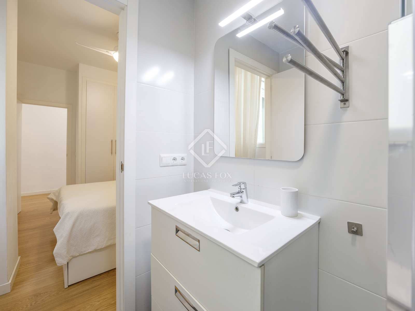 3 quarto Apartamento para arrendar em Valencia cidade - 2 300 € (Ref: 8456278)