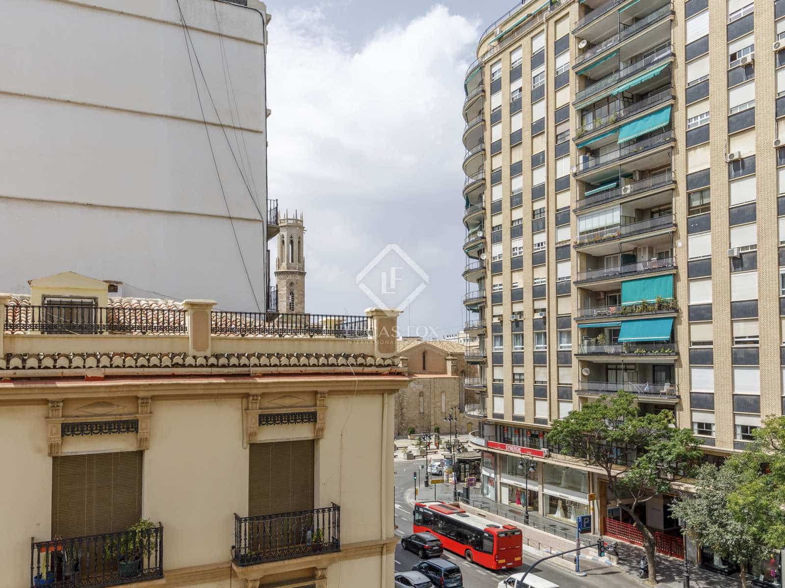 3 quarto Apartamento para arrendar em Valencia cidade - 2 300 € (Ref: 8456278)