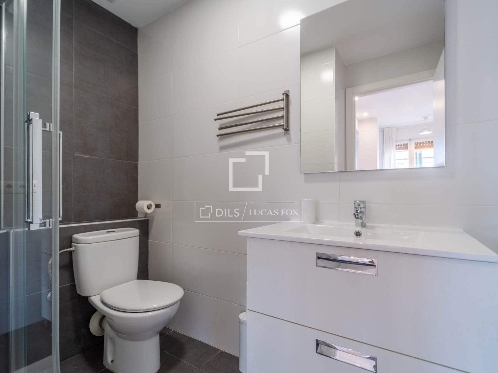 3 bedroom Apartment for rent in Valencia city - € 2,300 (Ref: 8456278)