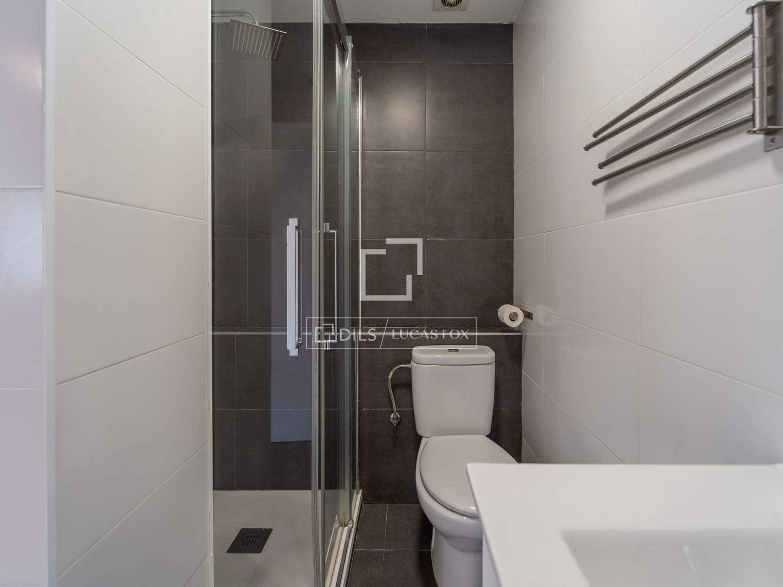 3 bedroom Apartment for rent in Valencia city - € 2,300 (Ref: 8456278)