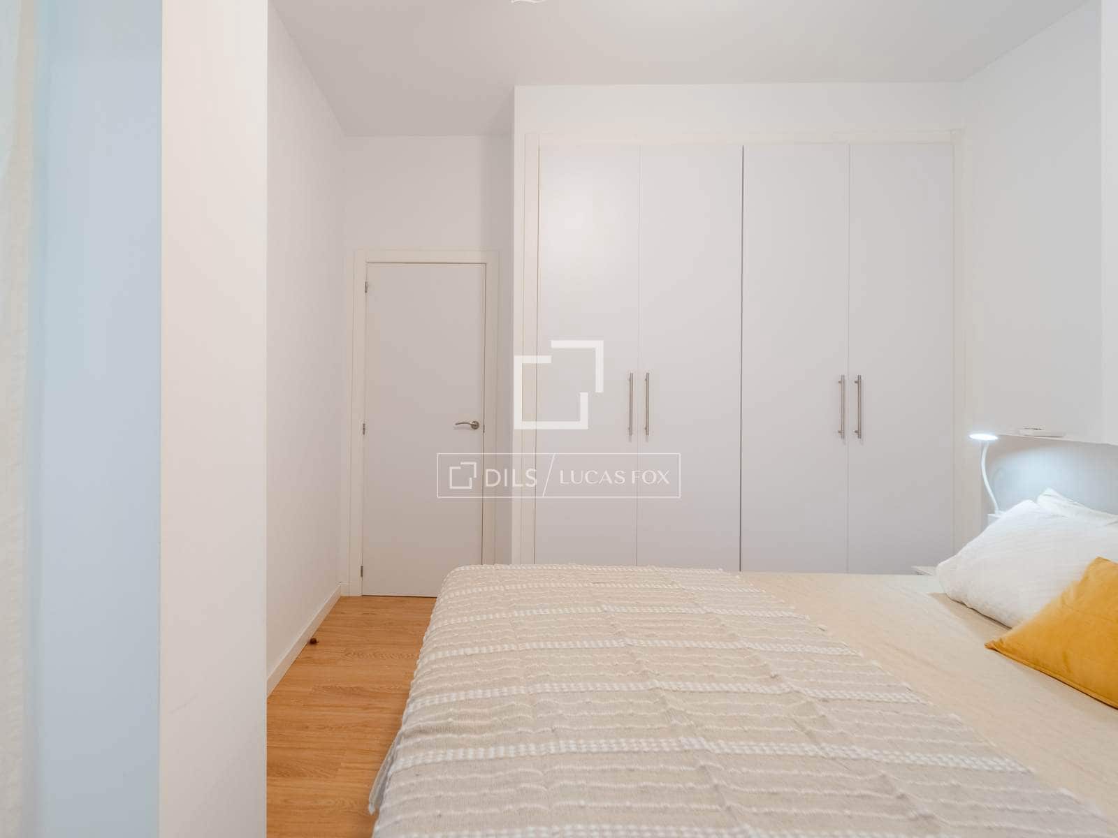 3 bedroom Apartment for rent in Valencia city - € 2,300 (Ref: 8456278)