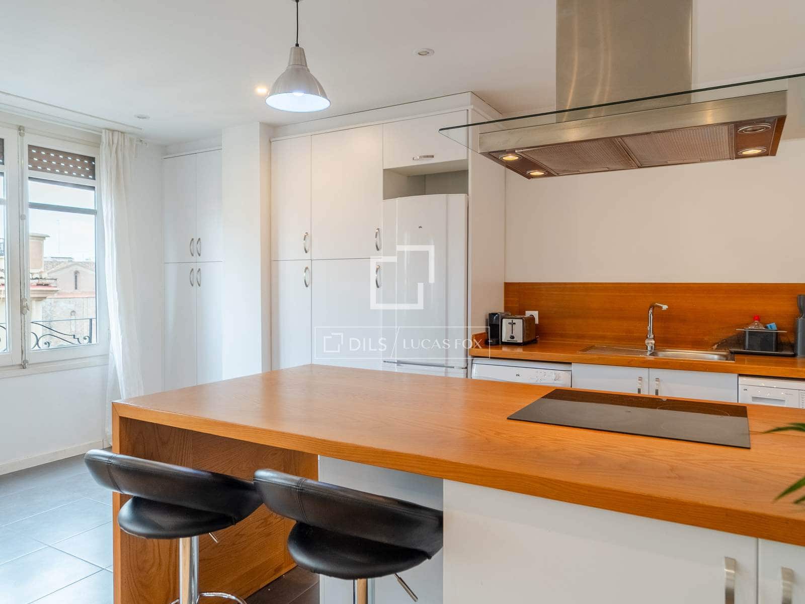 3 bedroom Apartment for rent in Valencia city - € 2,300 (Ref: 8456278)