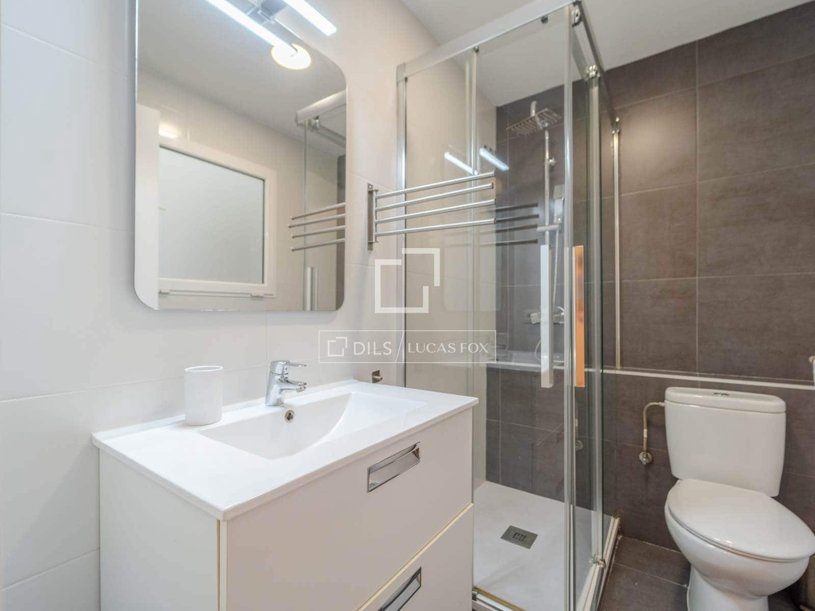 3 bedroom Apartment for rent in Valencia city - € 2,300 (Ref: 8456278)