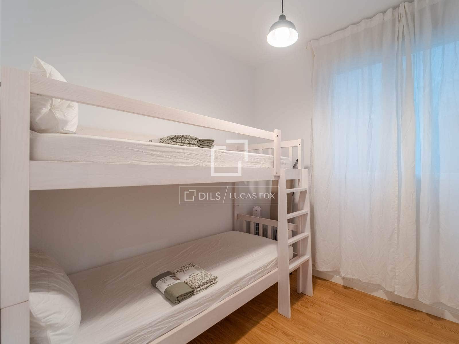 3 bedroom Apartment for rent in Valencia city - € 2,300 (Ref: 8456278)