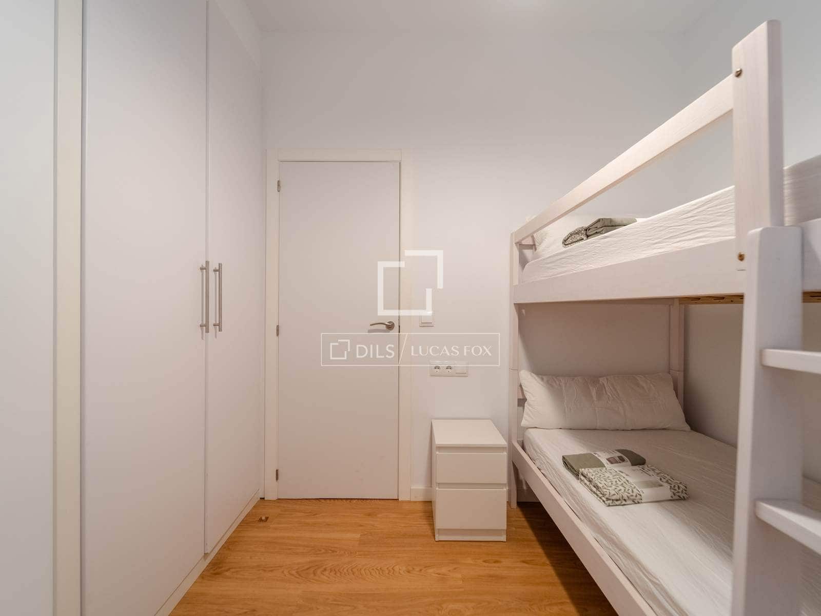3 bedroom Apartment for rent in Valencia city - € 2,300 (Ref: 8456278)