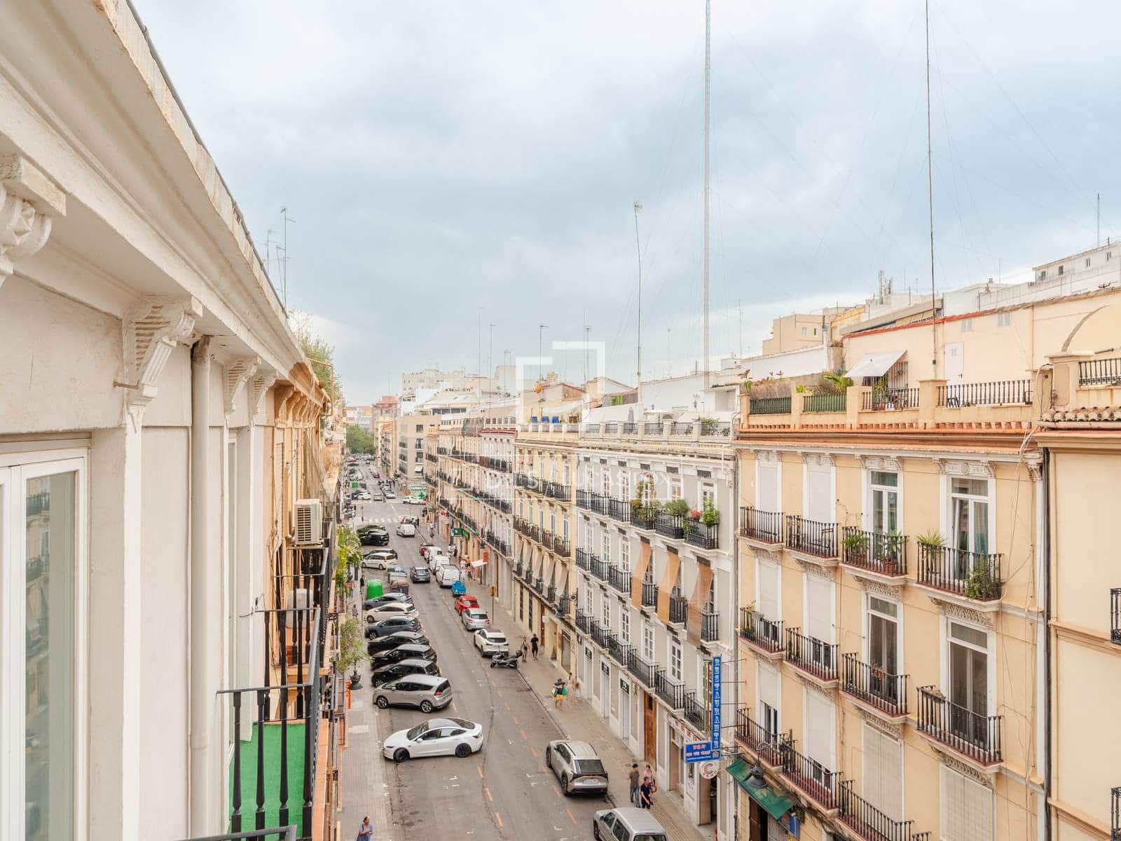 3 bedroom Apartment for rent in Valencia city - € 2,300 (Ref: 8456278)