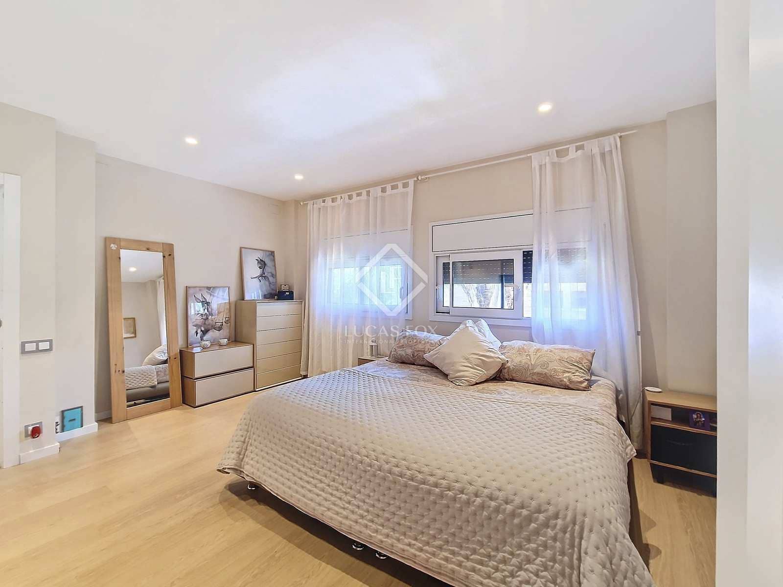 4 soveværelse Villa til salg i Vilanova i la Geltru med swimmingpool garage - € 879.000 (Ref: 8456414)