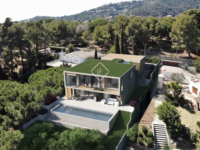 5 Zimmer Villa zu verkaufen in Premià de Dalt mit Pool Garage - 2.200.000 € (Ref: 8457622)