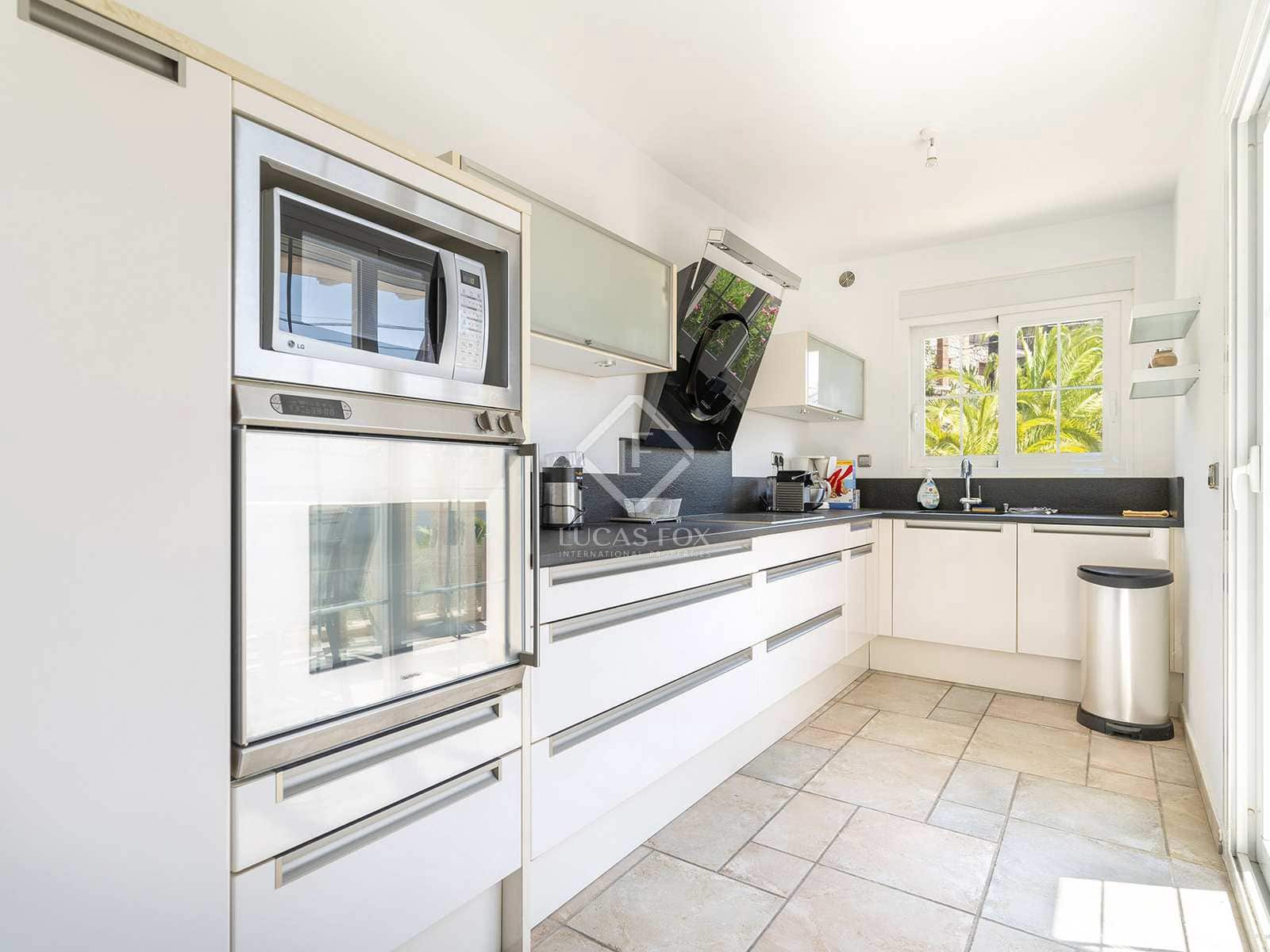 3 bedroom Villa for sale in Altea with pool garage - € 690,000 (Ref: 8459267)