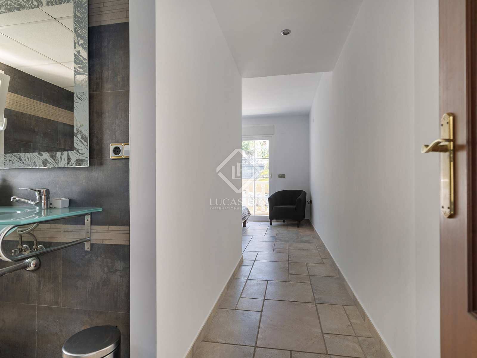 3 bedroom Villa for sale in Altea with pool garage - € 690,000 (Ref: 8459267)