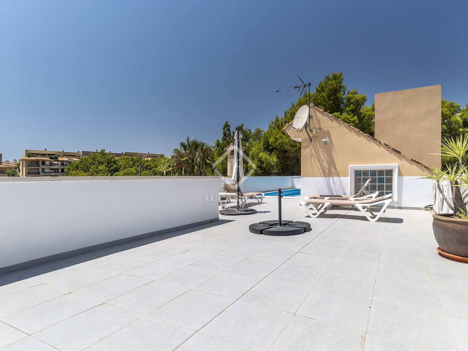 3 bedroom Villa for sale in Altea with pool garage - € 690,000 (Ref: 8459267)