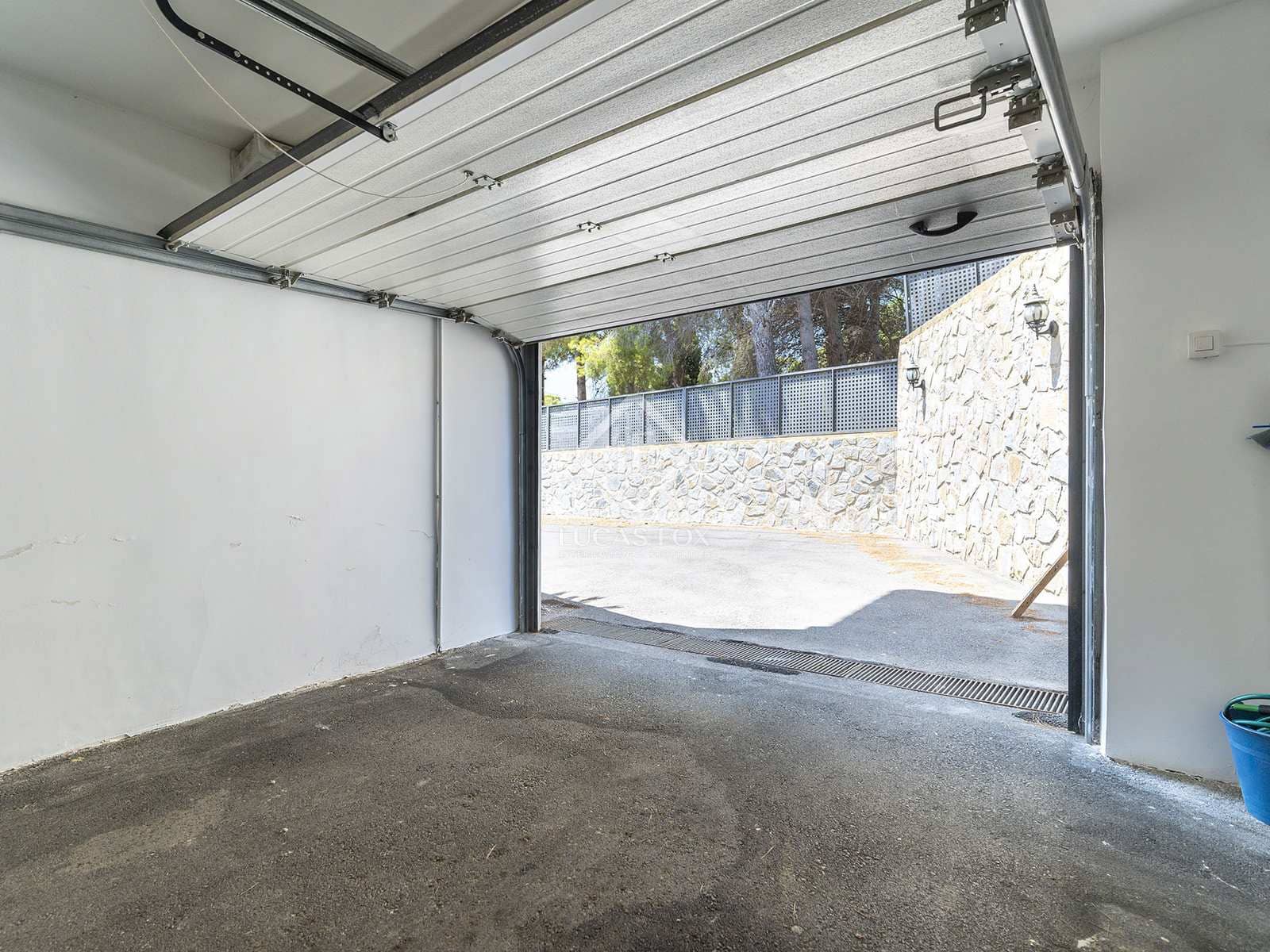 3 bedroom Villa for sale in Altea with pool garage - € 690,000 (Ref: 8459267)