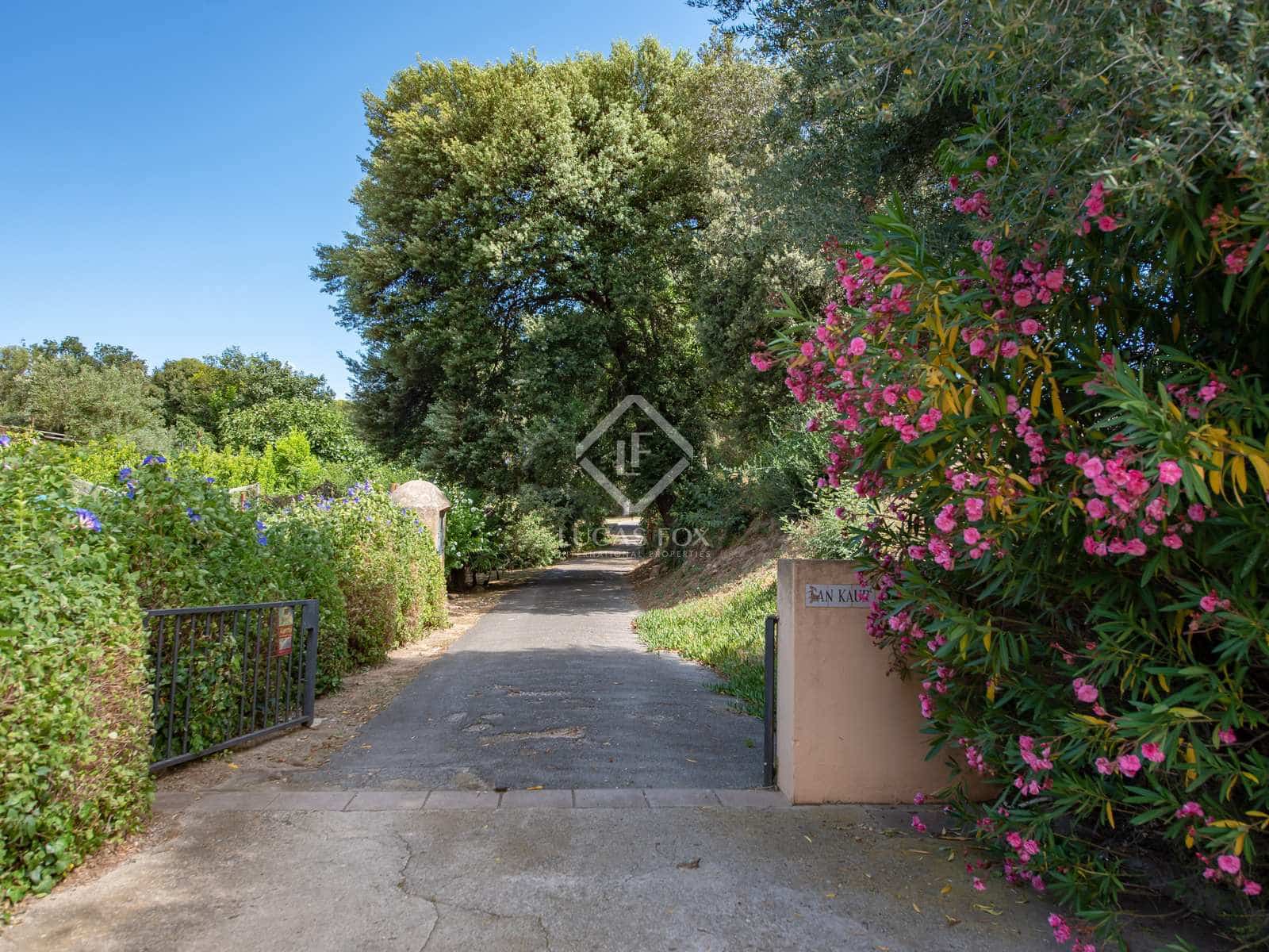 4 bedroom Villa for sale in Santa Cristina d'Aro with pool garage - € 1,000,000 (Ref: 8462285)