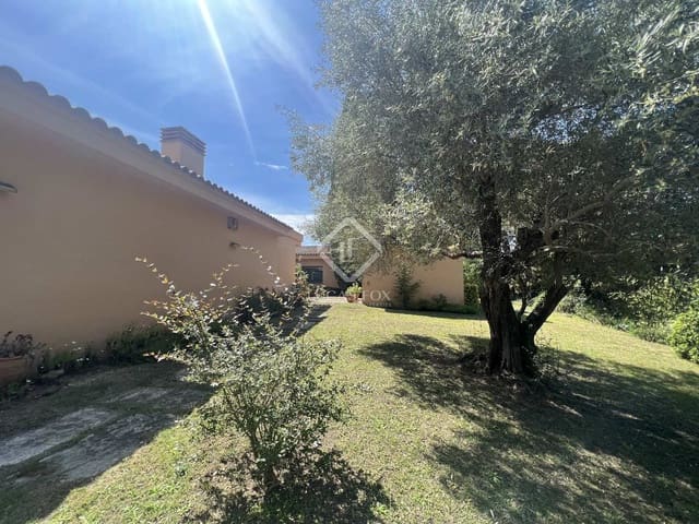 4 bedroom Villa for sale in Santa Cristina d'Aro with pool garage - € 1,000,000 (Ref: 8462285)