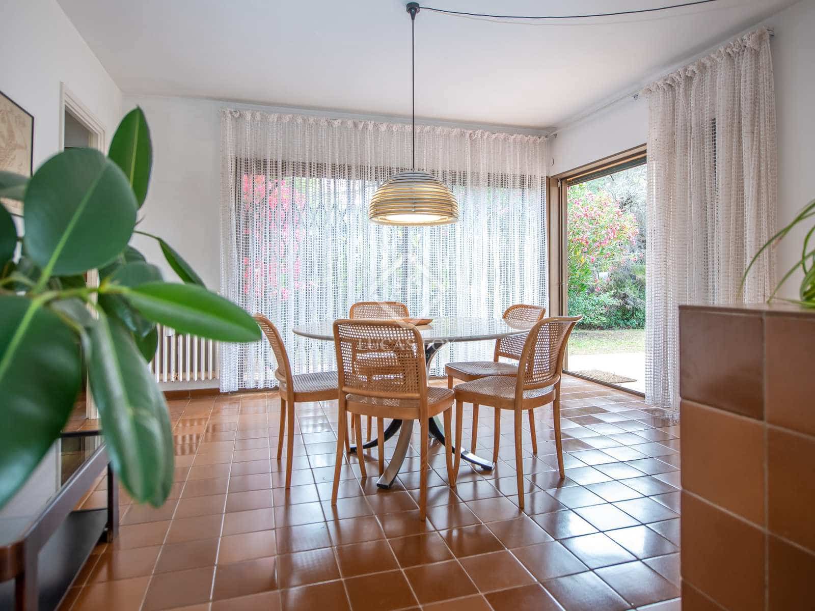 4 bedroom Villa for sale in Santa Cristina d'Aro with pool garage - € 1,000,000 (Ref: 8462285)