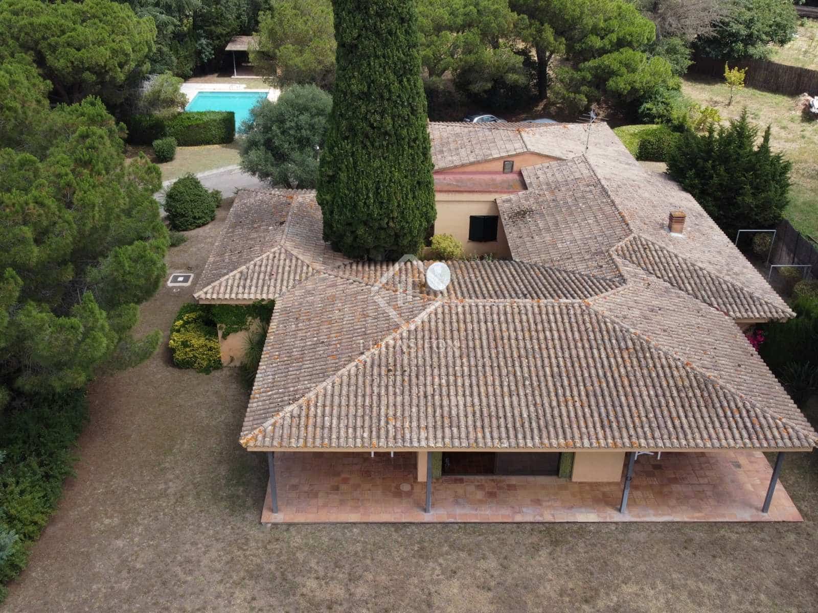 4 bedroom Villa for sale in Santa Cristina d'Aro with pool garage - € 1,000,000 (Ref: 8462285)
