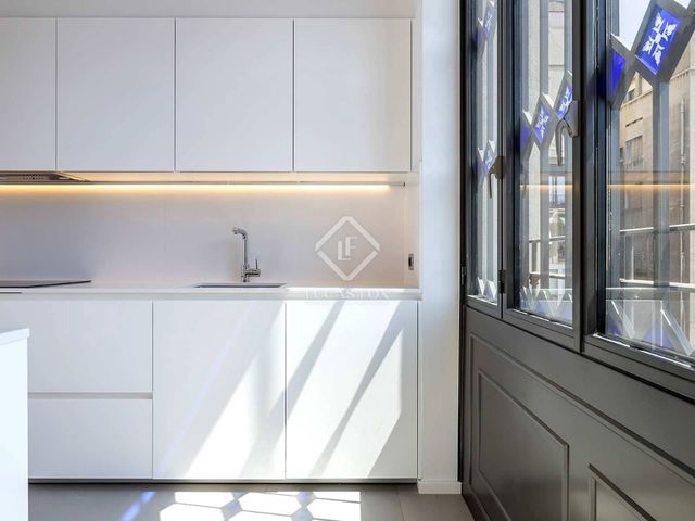 2 Zimmer Apartment zu vermieten in Barcelona Stadt mit Garage - 4.000 € (Ref: 8462661)