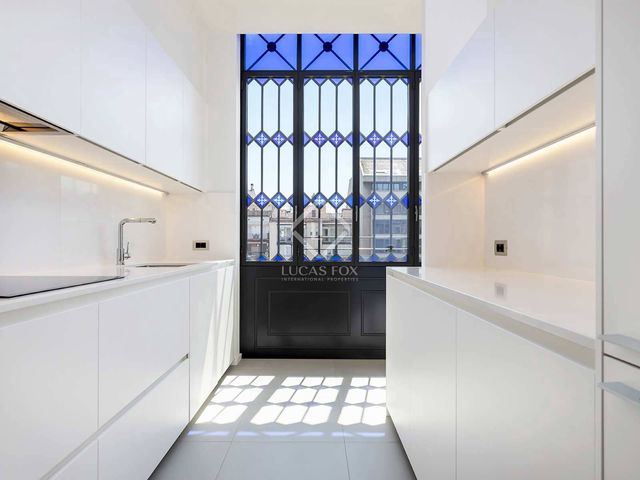 2 Zimmer Apartment zu vermieten in Barcelona Stadt mit Garage - 4.000 € (Ref: 8462661)