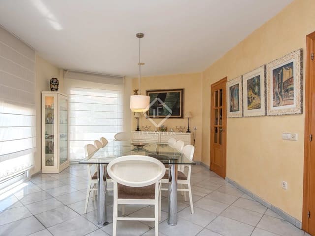 6 sypialnia Willa na sprzedaż w Santa Cristina d'Aro z basenem garażem - 1 500 000 € (Ref: 8467077)