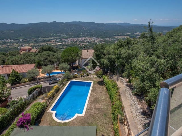 6 sypialnia Willa na sprzedaż w Santa Cristina d'Aro z basenem garażem - 1 500 000 € (Ref: 8467077)