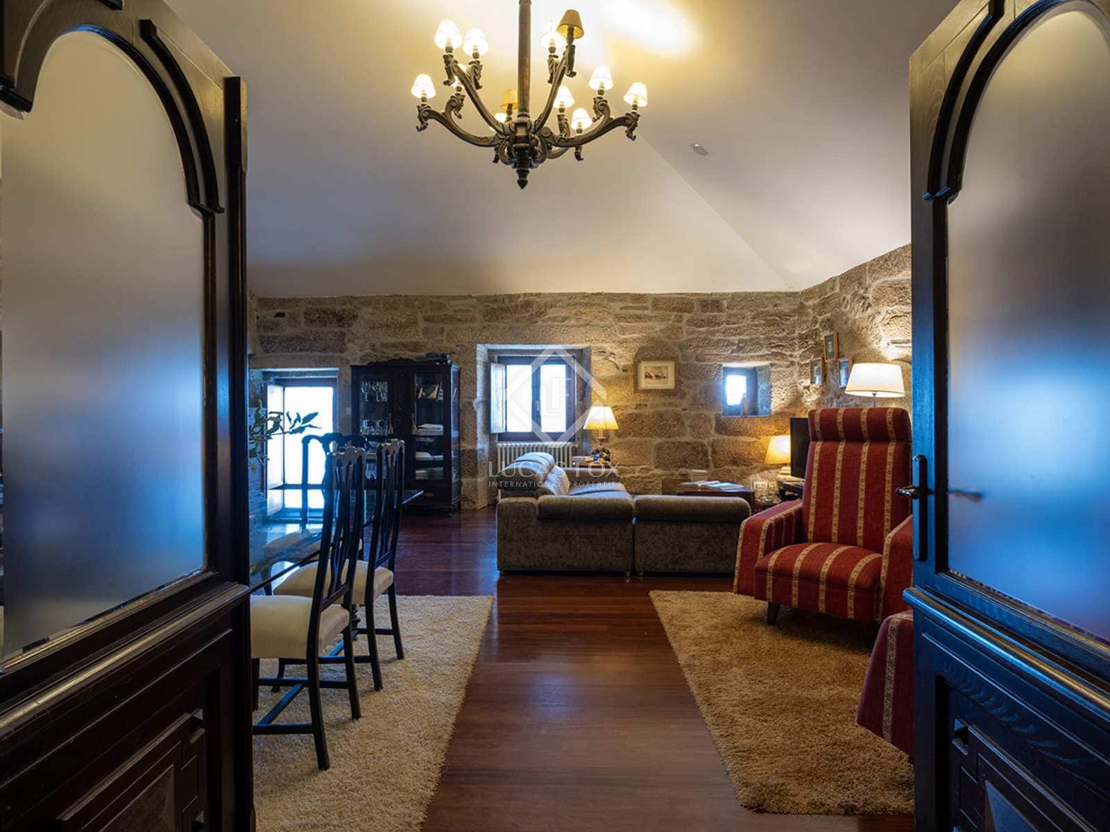 6 soveværelse Finca/Landehus til salg i Boboras med garage - € 355.000 (Ref: 8467083)