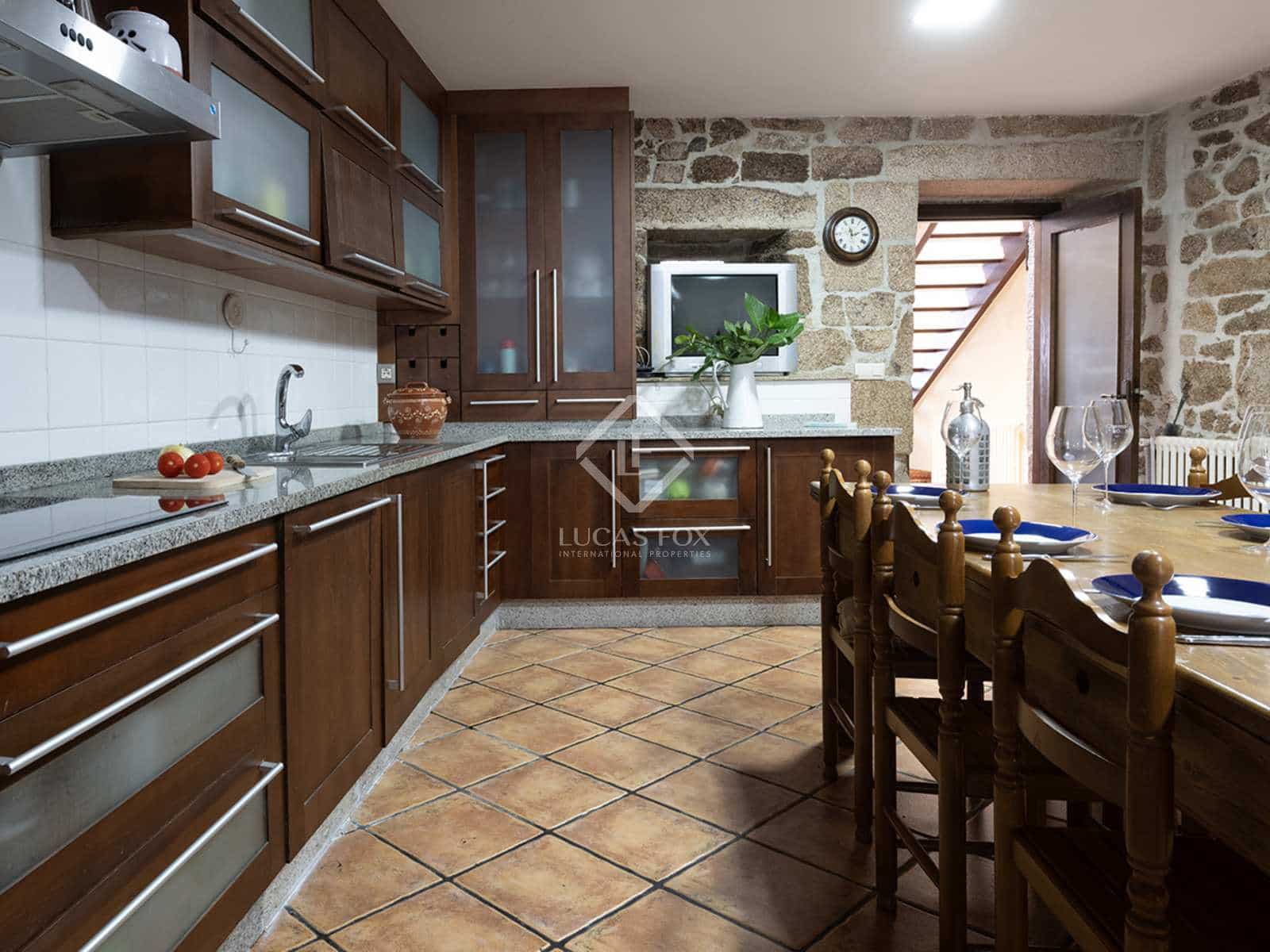 6 soveværelse Finca/Landehus til salg i Boboras med garage - € 355.000 (Ref: 8467083)