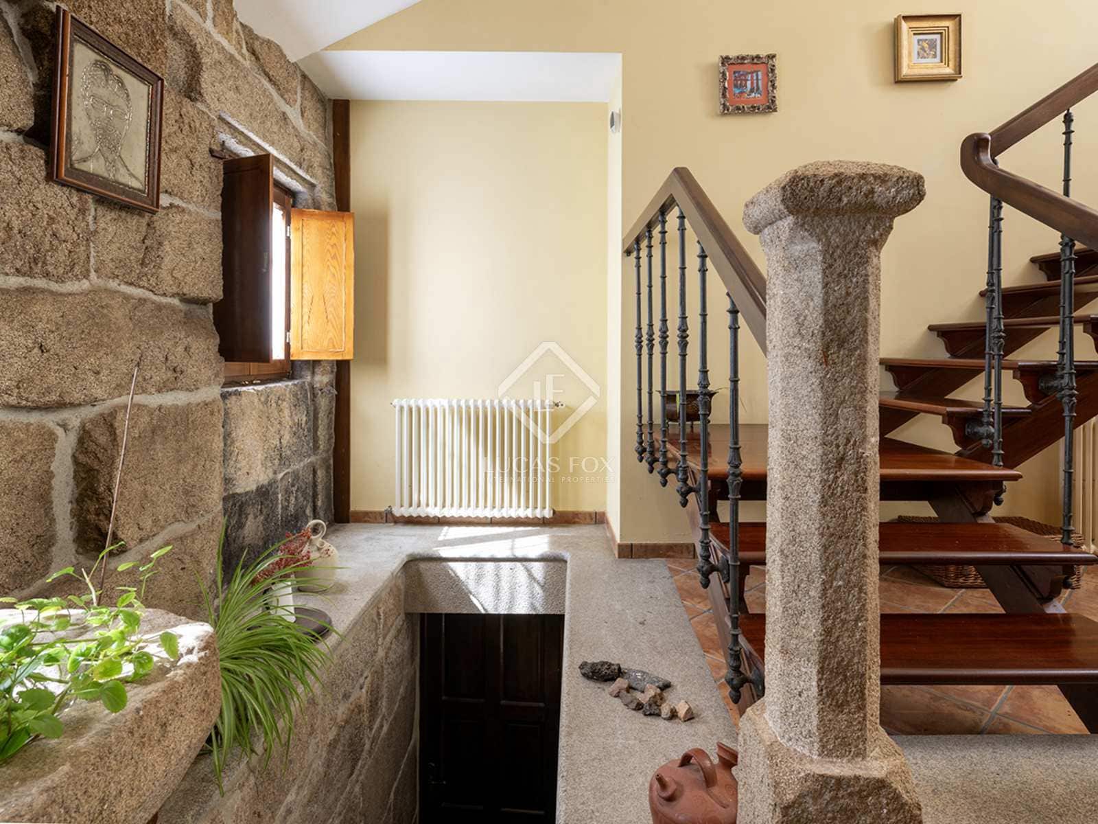 6 soveværelse Finca/Landehus til salg i Boboras med garage - € 355.000 (Ref: 8467083)