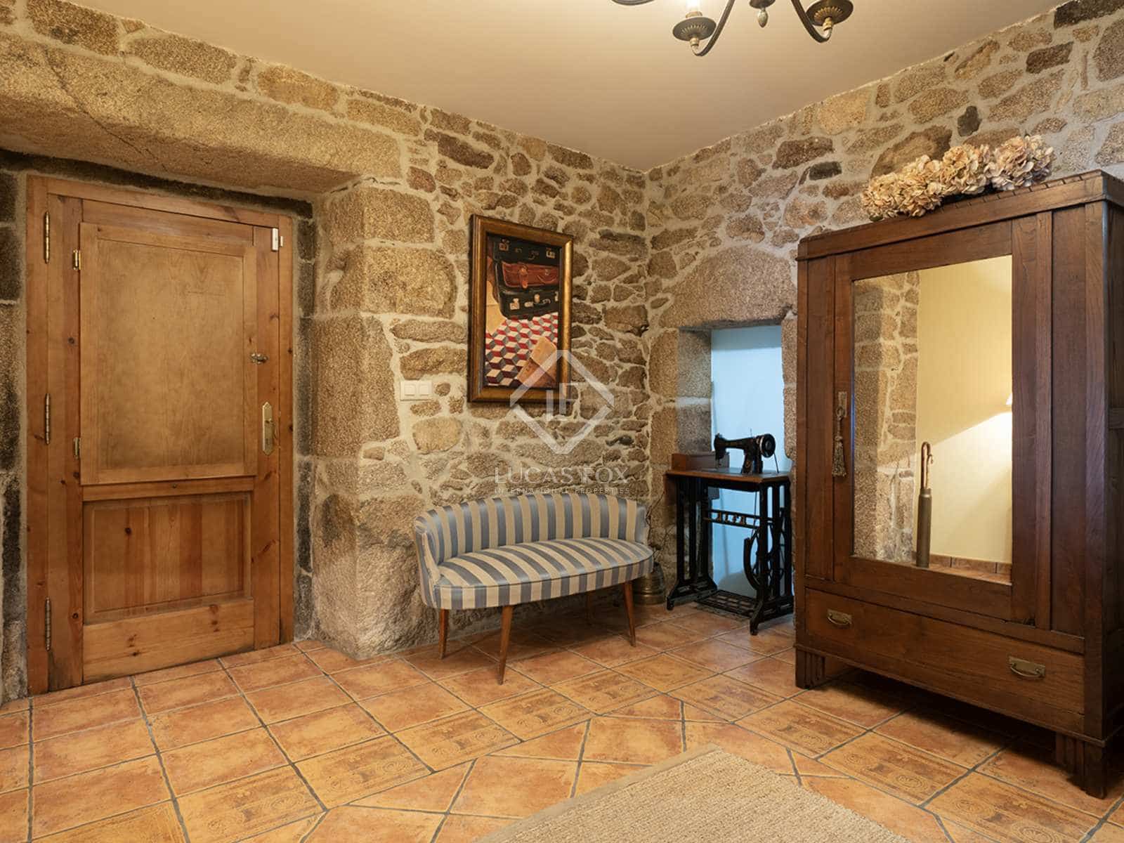 6 soveværelse Finca/Landehus til salg i Boboras med garage - € 355.000 (Ref: 8467083)