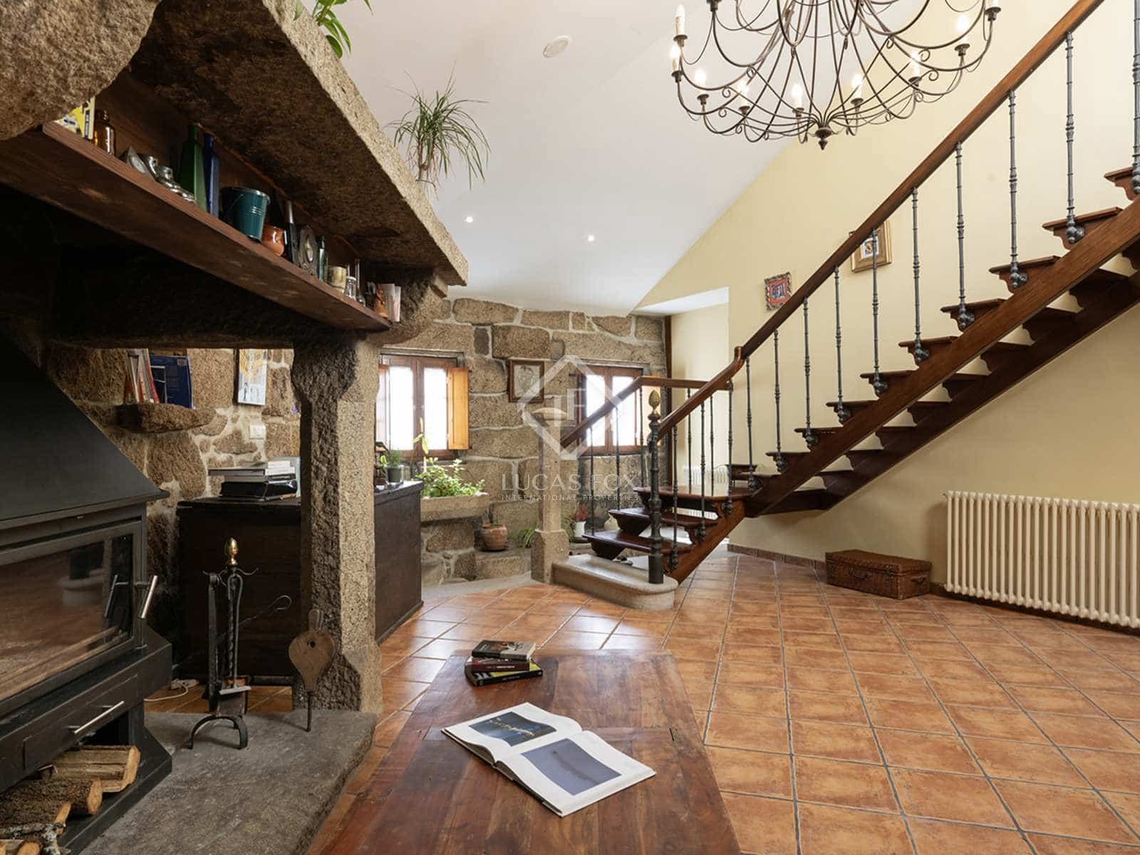 6 soveværelse Finca/Landehus til salg i Boboras med garage - € 355.000 (Ref: 8467083)