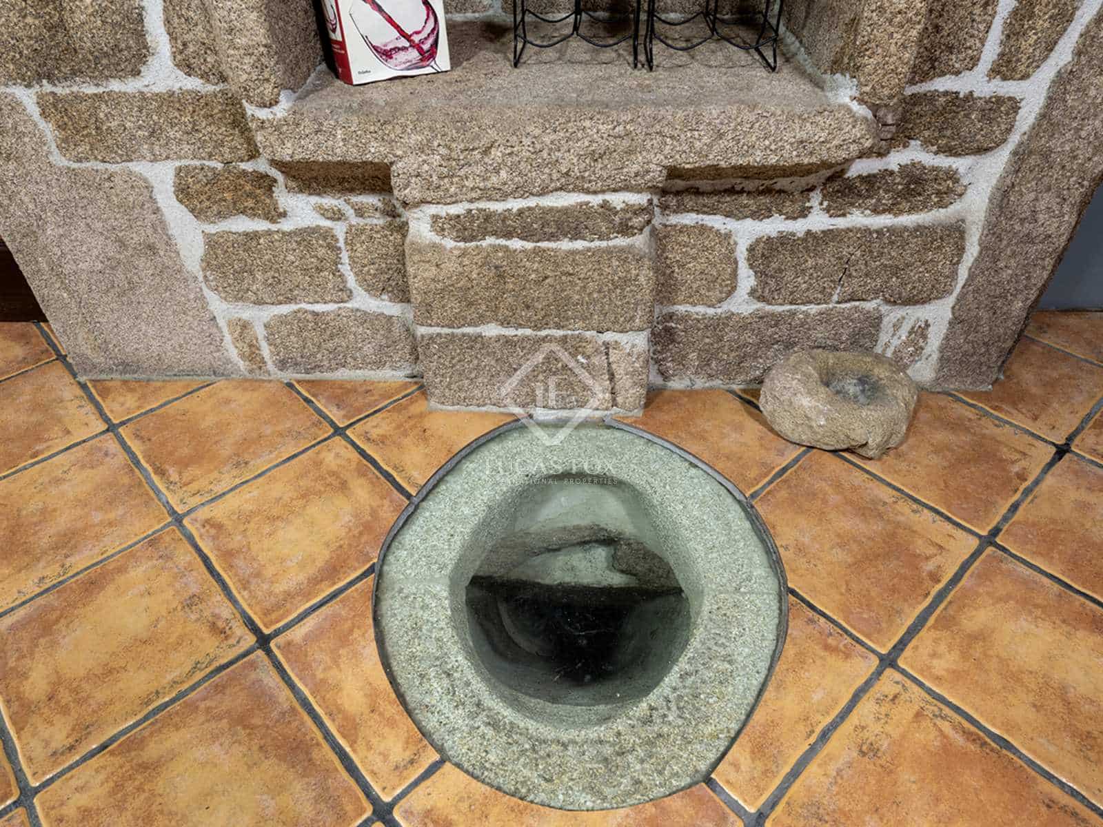 6 soveværelse Finca/Landehus til salg i Boboras med garage - € 355.000 (Ref: 8467083)