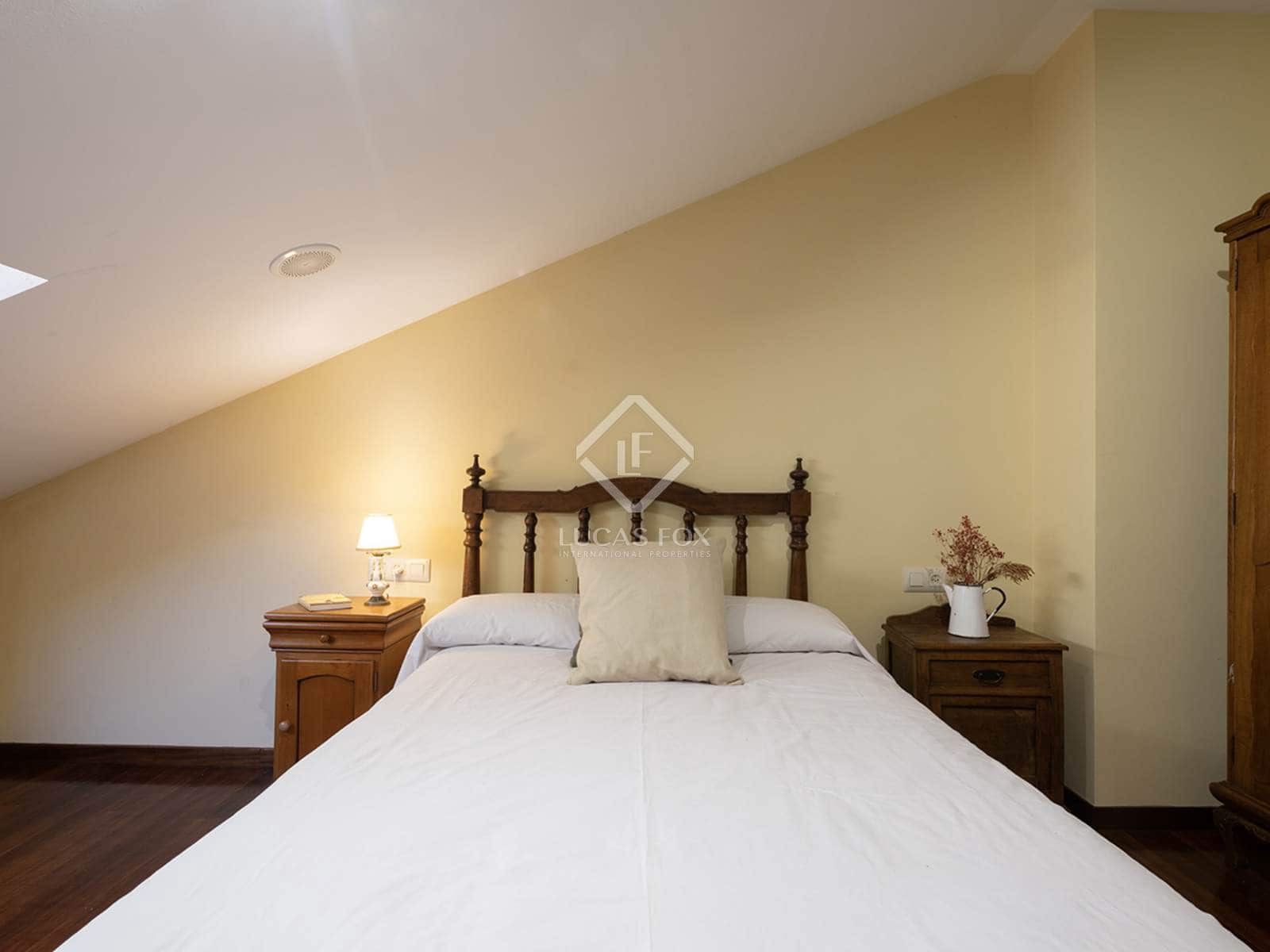 6 soveværelse Finca/Landehus til salg i Boboras med garage - € 355.000 (Ref: 8467083)