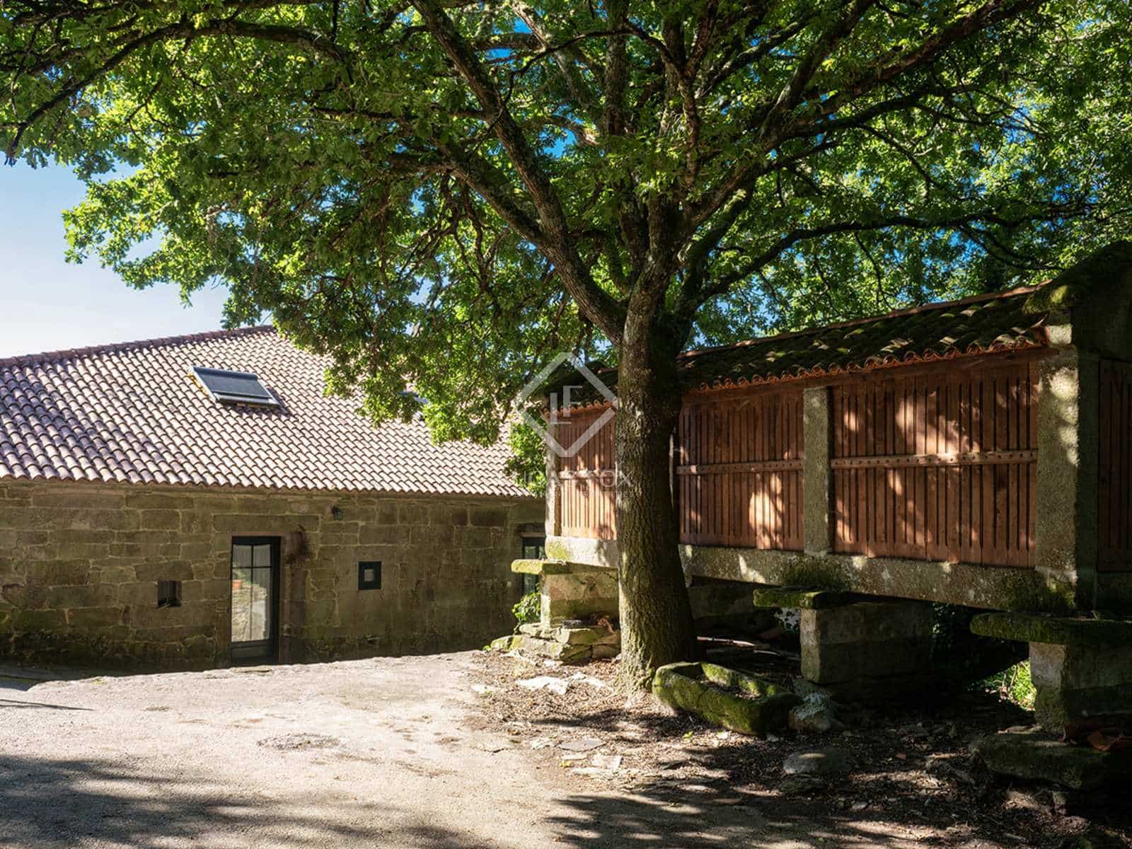 6 soveværelse Finca/Landehus til salg i Boboras med garage - € 355.000 (Ref: 8467083)