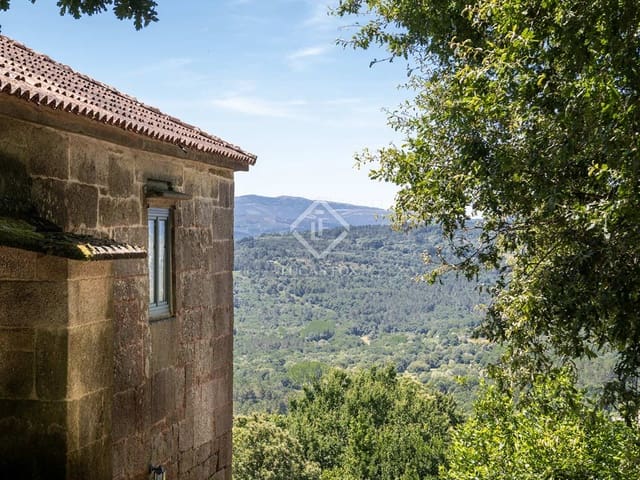 6 makuuhuone Maalaistalo myytävänä paikassa Boborás mukana 
autotalli - 355 000 € (Ref: 8467083)