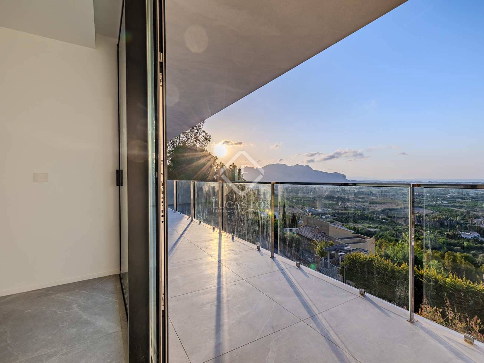 4 chambre Villa/Maison à vendre à Denia avec piscine garage - 1 770 000 € (Ref: 8468909)