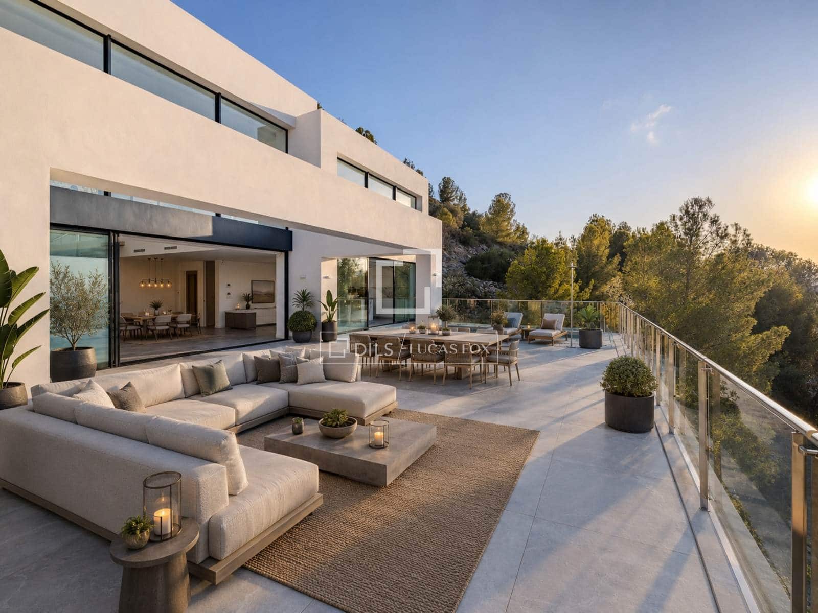 4 bedroom Villa for sale in Denia with pool garage - € 1,770,000 (Ref: 8468909)