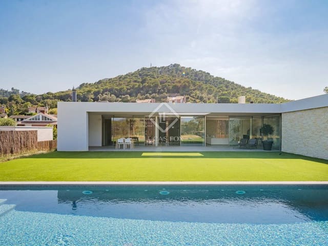 4 soveværelse Villa til salg i Vallromanes med swimmingpool - € 1.425.000 (Ref: 8469113)