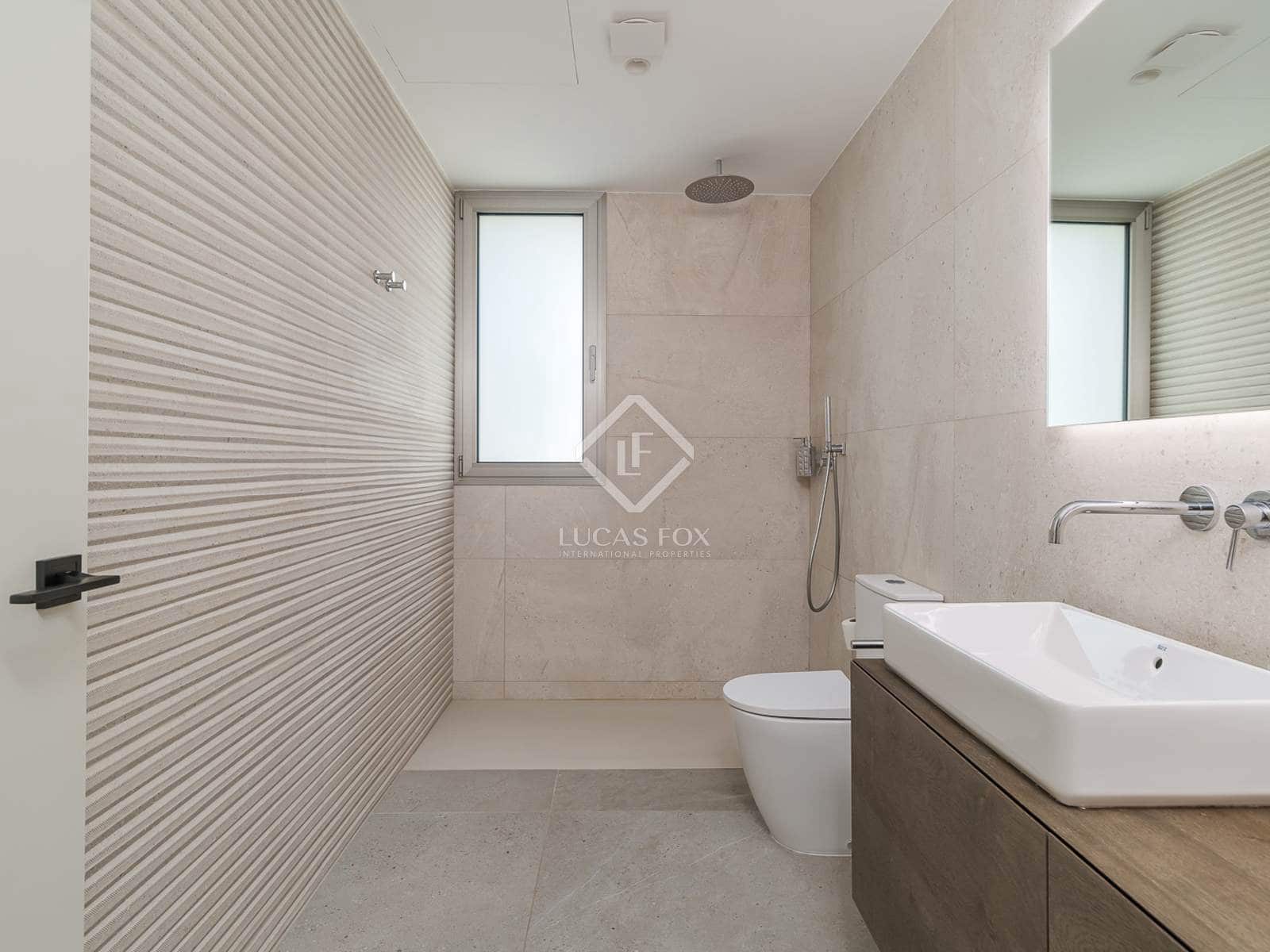 4 bedroom Villa for sale in Vallromanes with pool garage - € 1,350,000 (Ref: 8469113)