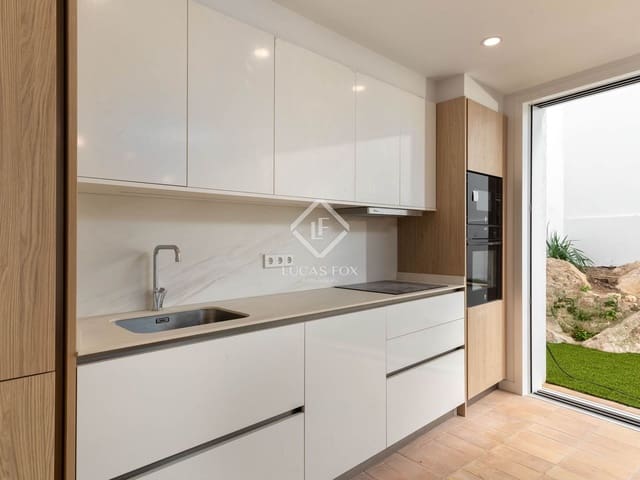 4 bedroom Villa for sale in L'Escala with garage - € 595,000 (Ref: 8469485)