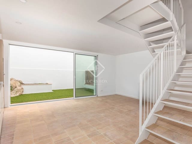 5 bedroom Villa for sale in L'Escala with garage - € 625,000 (Ref: 8469486)