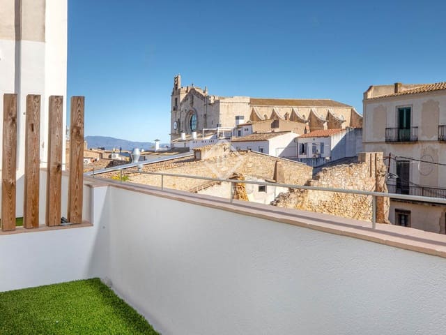 5 bedroom Villa for sale in L'Escala with garage - € 625,000 (Ref: 8469486)