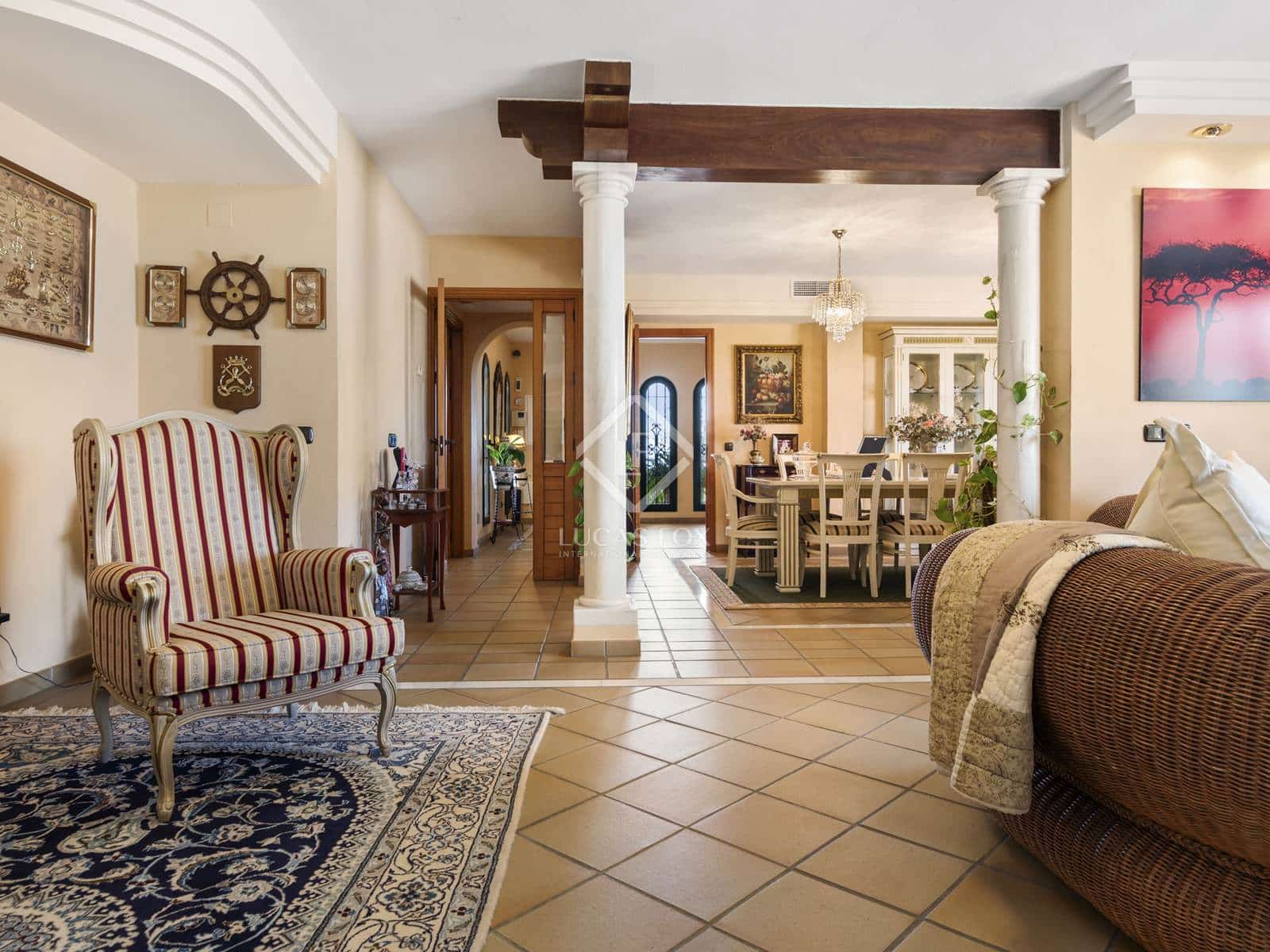 5 bedroom Villa for sale in Estepona - € 2,300,000 (Ref: 8475463)