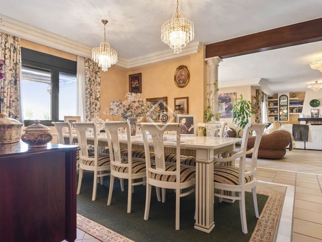 5 slaapkamer Villa te koop in Estepona - € 2.300.000 (Ref: 8475463)